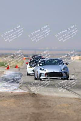 media/Sep-20-2025-Extreme Speed (Sat) [[1fcc23683c]]/Orange (Mid Intermediate)/Session 2 (Sunrise)/